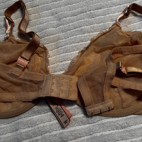 Victoria's Secret Lace Bra in Brown - Picture 9 of 9